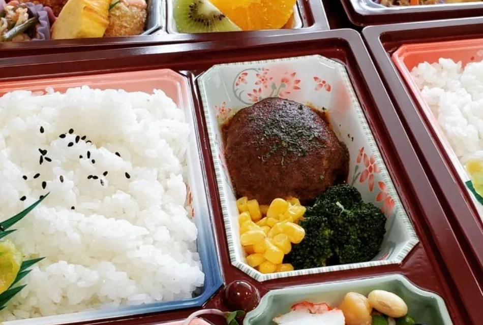 逢膳亭のデミハンバーグ弁当